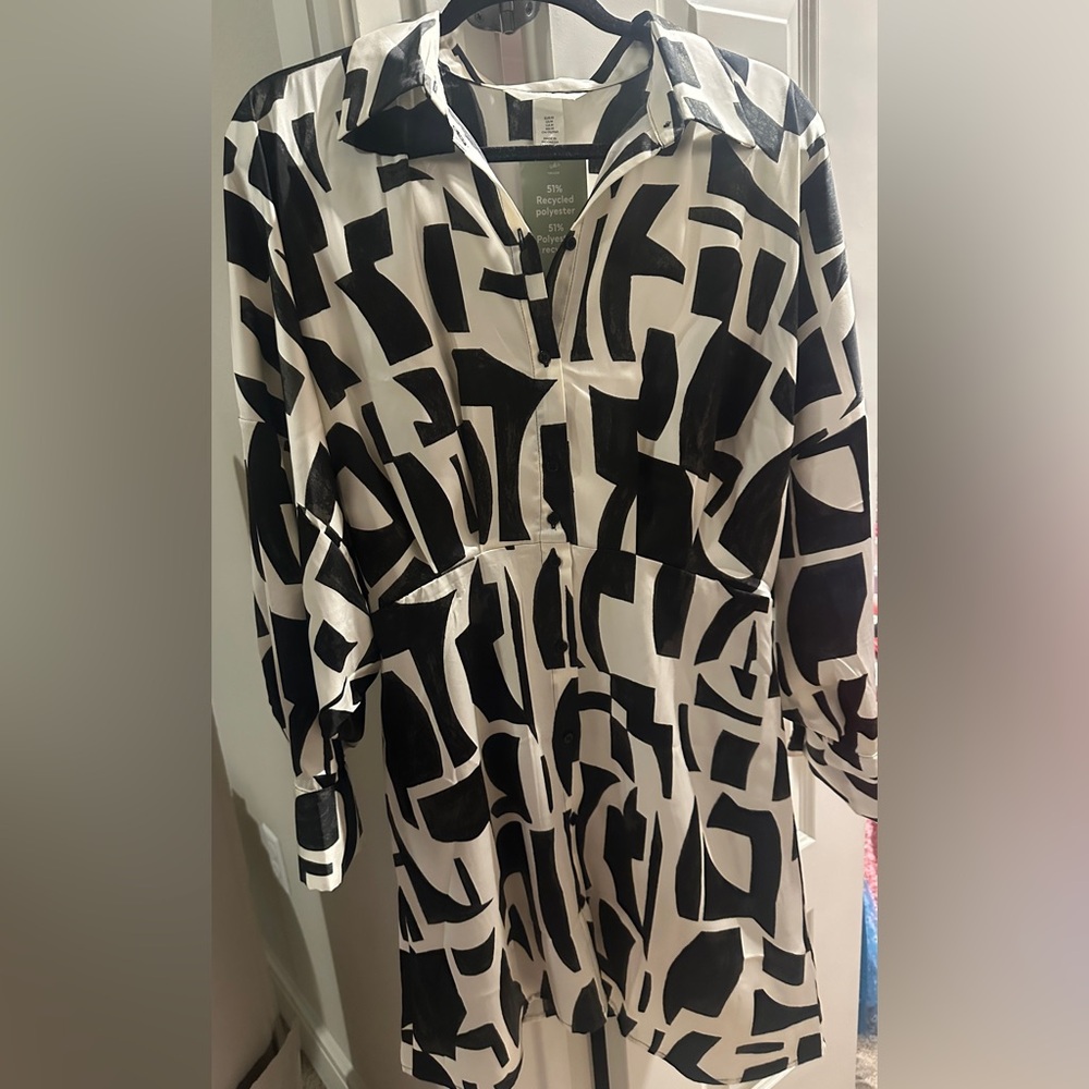 Black and white pattern dress